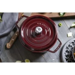 Staub Gietijzeren Braadpan 24 Cm / 3,8 L, Rond, Grenadine Rood -Staub Verkoopwinkel 424422041