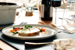 Staub New White Truffle Dinerbord -Staub Verkoopwinkel 502860 01 4 EnvironmentImage 38c227424c