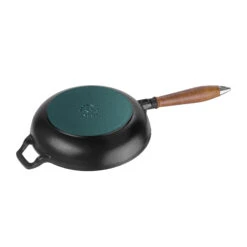 Staub Vintage Koekenpan Met Houten Handvat Ø24 Cm -Staub Verkoopwinkel 502885 01 2 ProductImageExtra 893b93e102