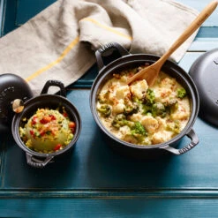 Staub Vintage La Coquette Ronde Braadpan 2,45 L -Staub Verkoopwinkel 502886 01 3 EnvironmentImage 790bafcccc