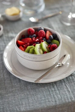 Staub New White Truffle Bord 6 Staub New White Truffle Bord -Staub Verkoopwinkel 502908 01 3 EnvironmentImage b3ba4bbd52